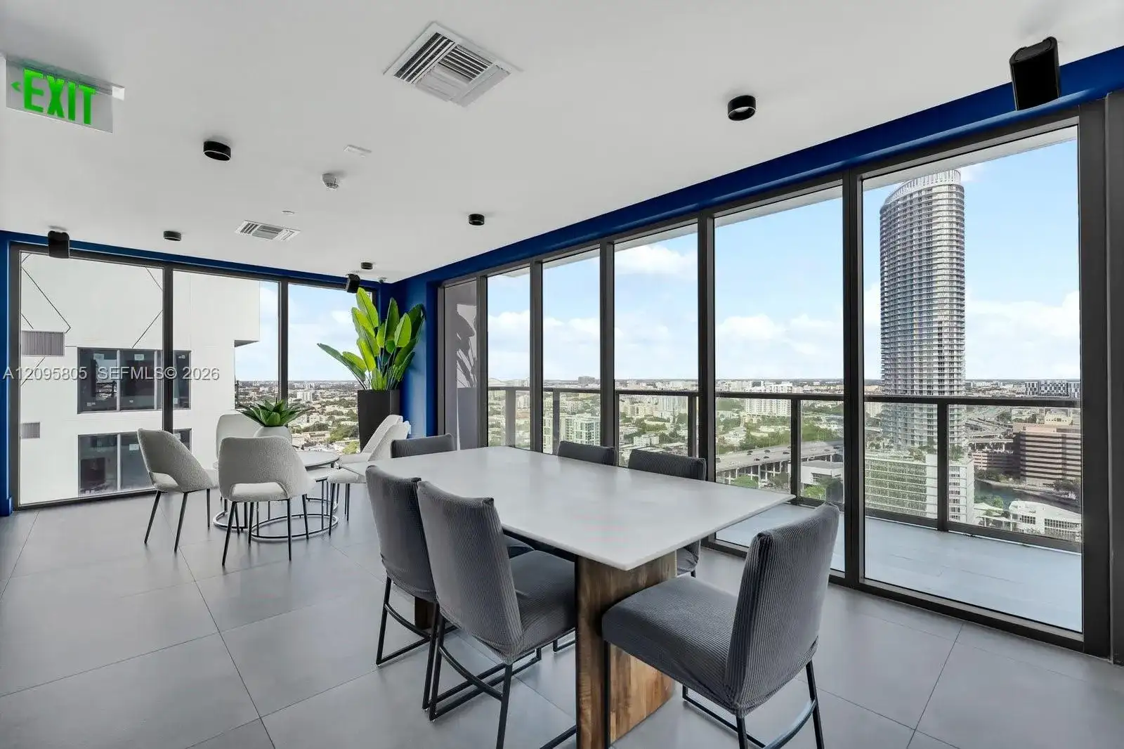 229 SW 9th St # 508, Miami FL 33130 photo 4