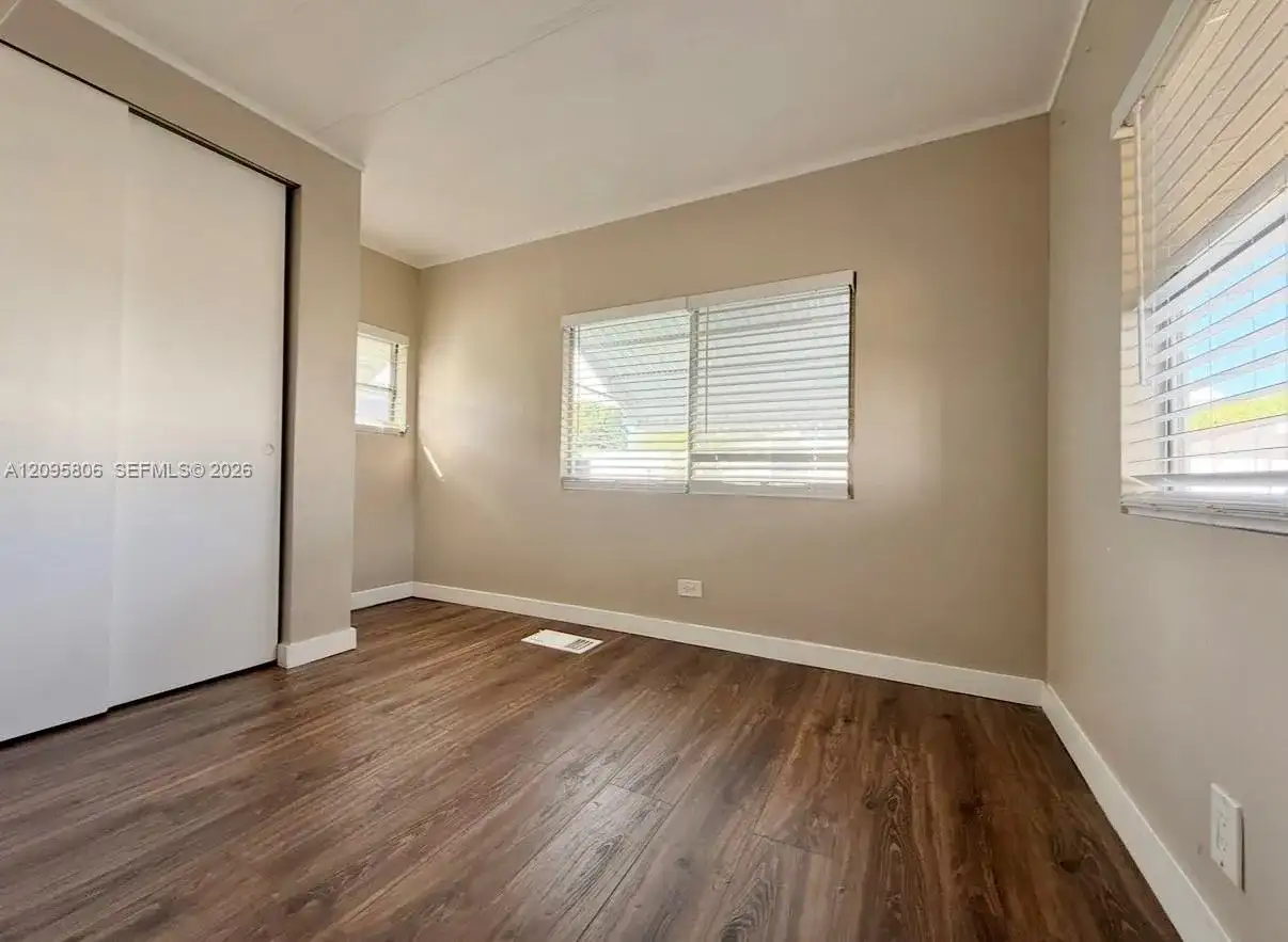 1332 S 33 AVE, Hollywood FL 33021 photo 4