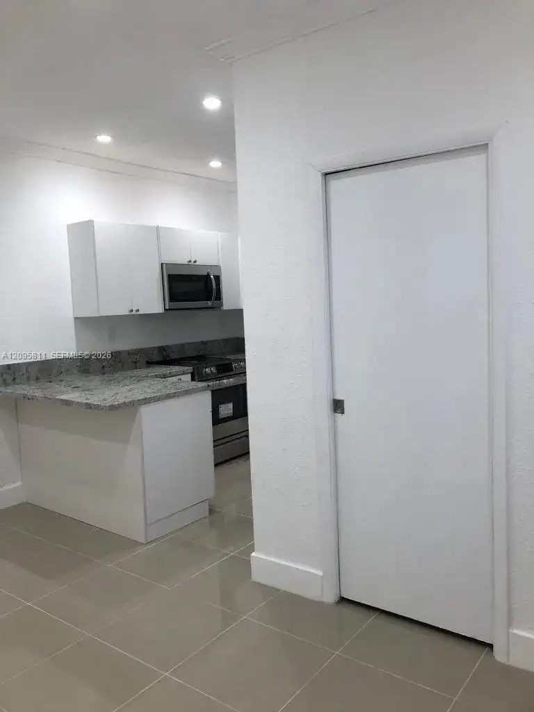 126 Mendoza Ave # 3, Coral Gables FL 33134 photo 5