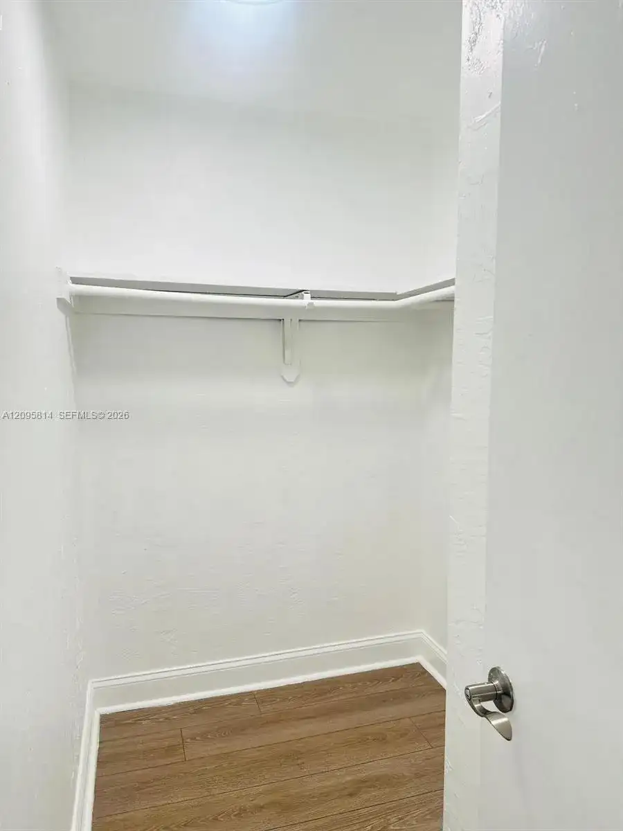 43 Glen Royal Pkwy # 6, Miami FL 33125 photo 5