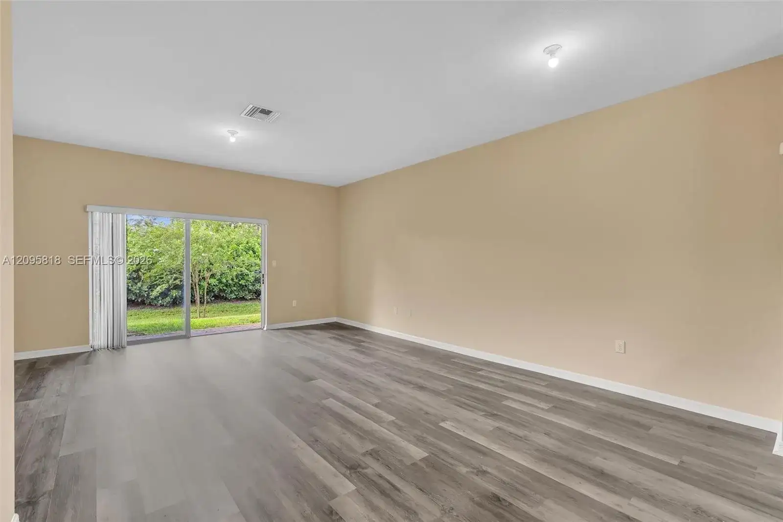 3530 NW 29th Ct, Lauderdale Lakes FL 33311 photo 4