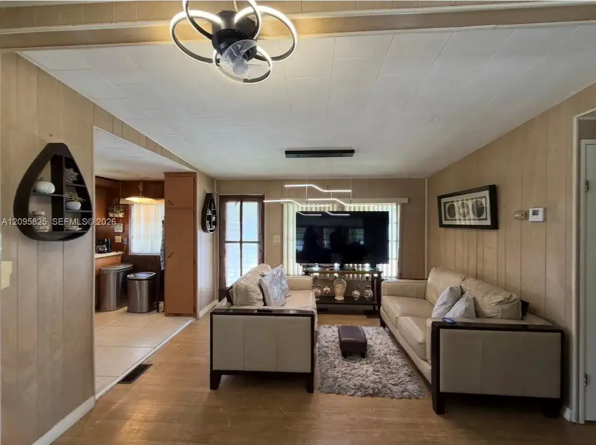 3309 Orange ST, Hollywood FL 33021 photo 2