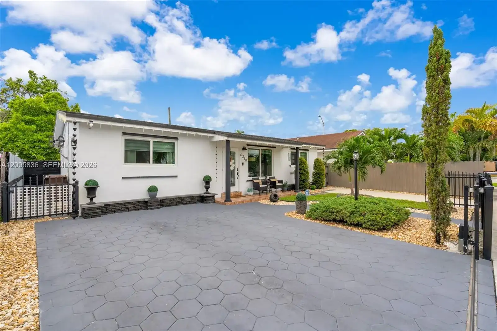 4340 W 5th Ave, Hialeah FL 33012