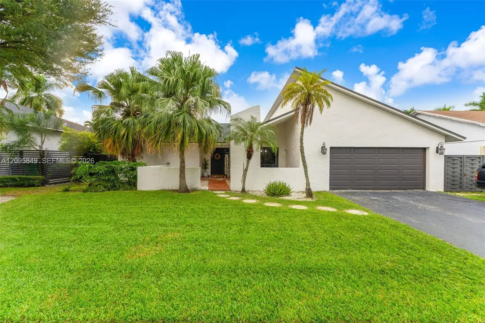 13711 SW 108th St, Miami FL 33186