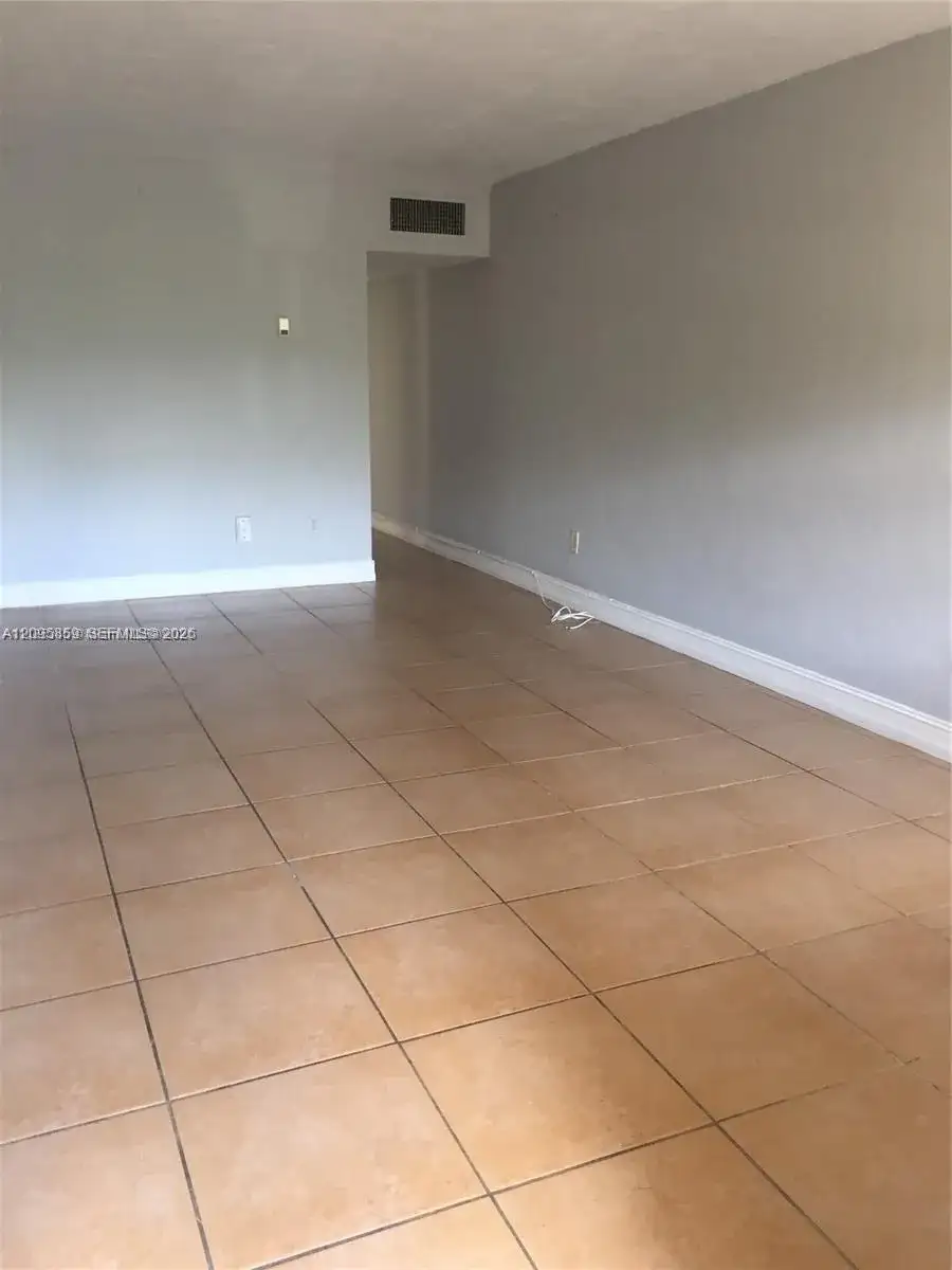 1851 NE 168th St # 7, North Miami Beach FL 33162 photo 5
