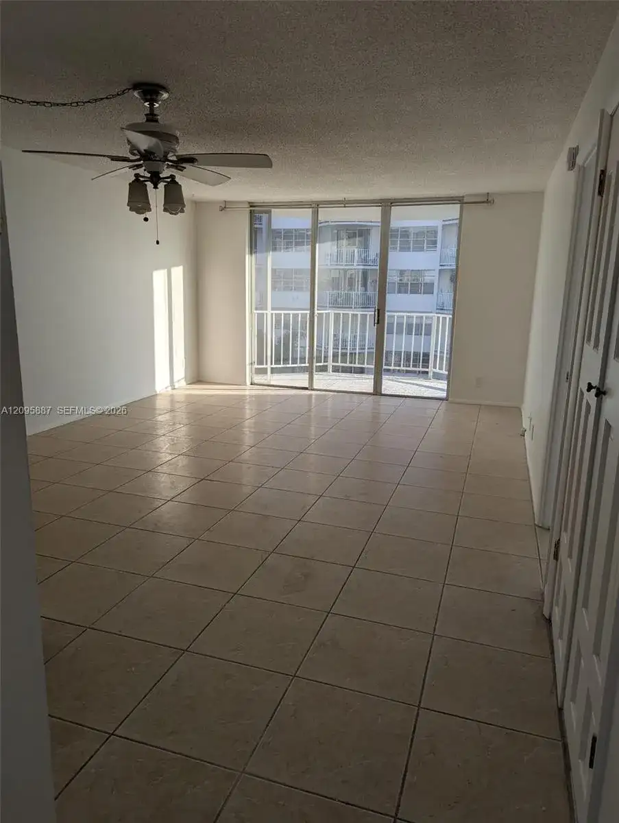 16740 NE 9th Ave # 406, North Miami Beach FL 33162 photo 4
