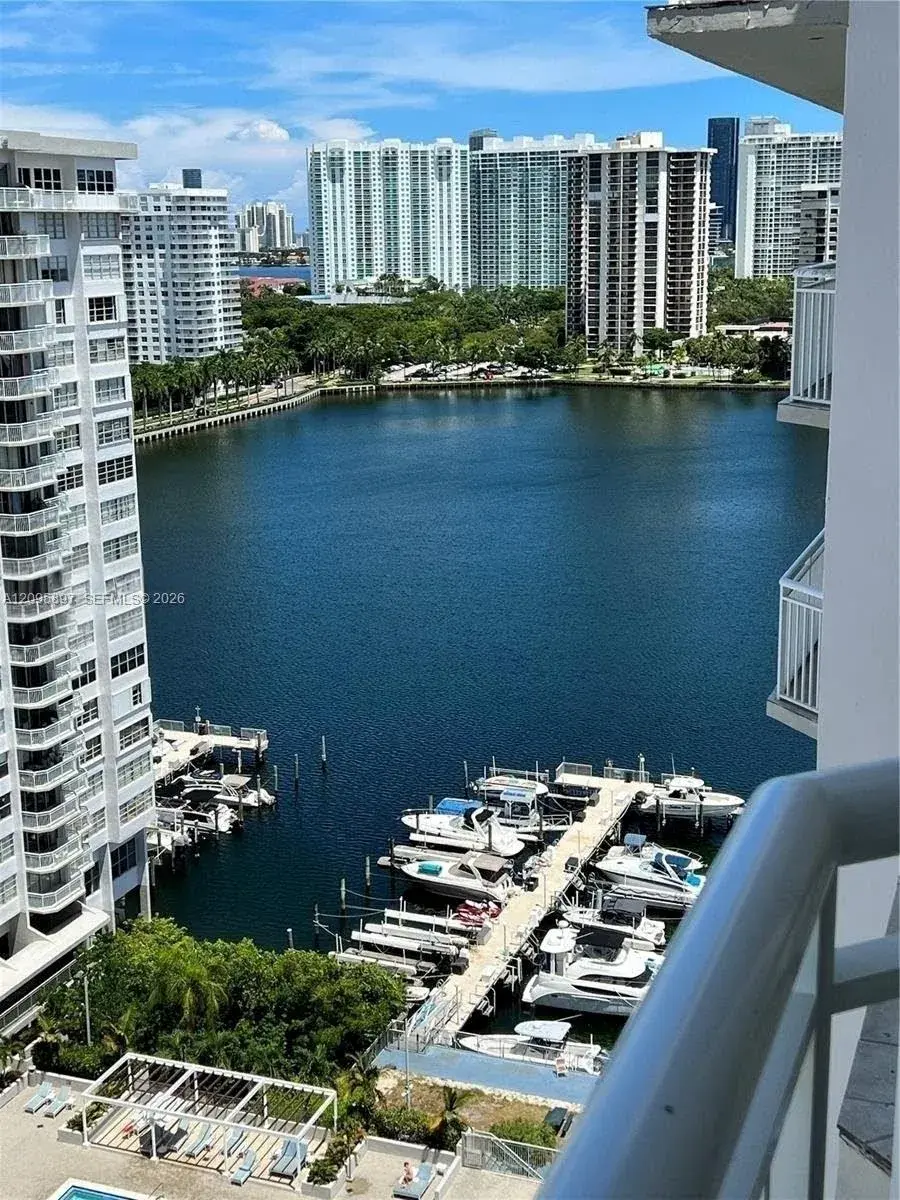 18031 Biscayne Blvd # 1901, Aventura FL 33160