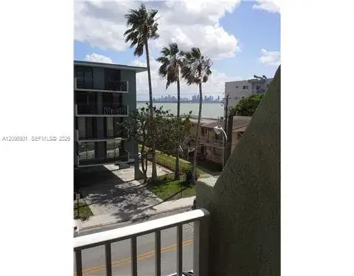 1801 S Treasure Dr # 419, North Bay Village FL 33141