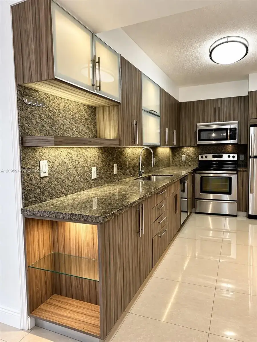 10185 Collins Ave # 203, Bal Harbour FL 33154
