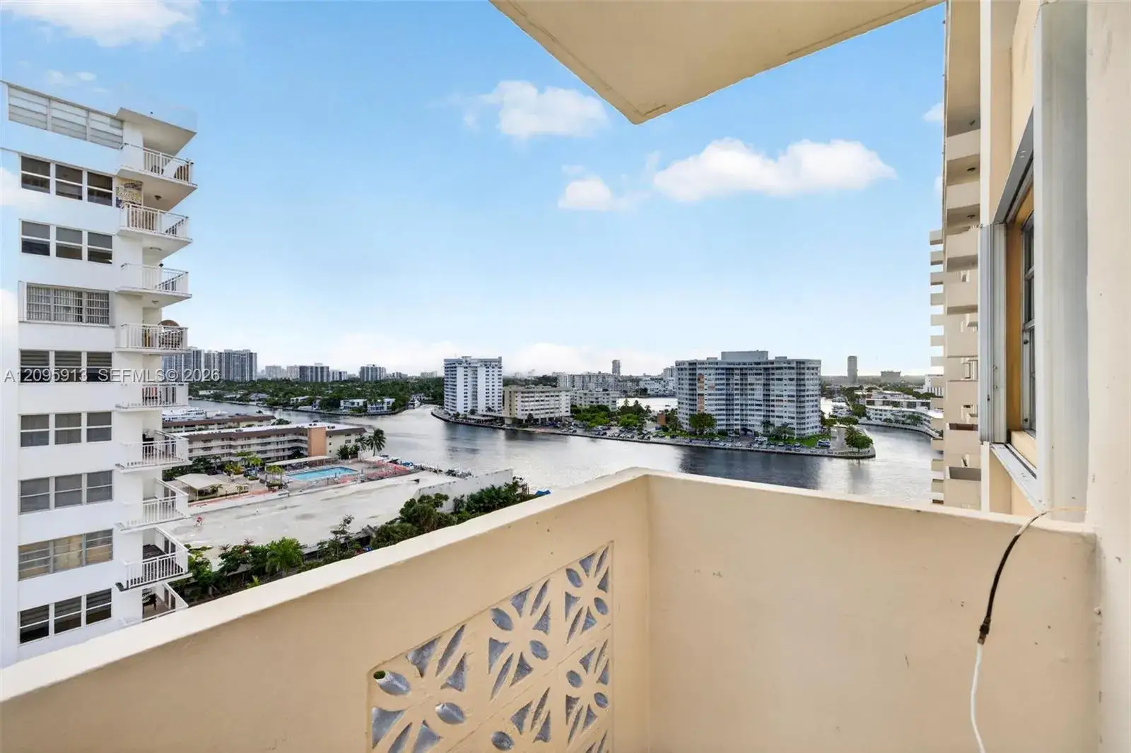 1833 S Ocean Dr # 1202, Hallandale Beach FL 33009