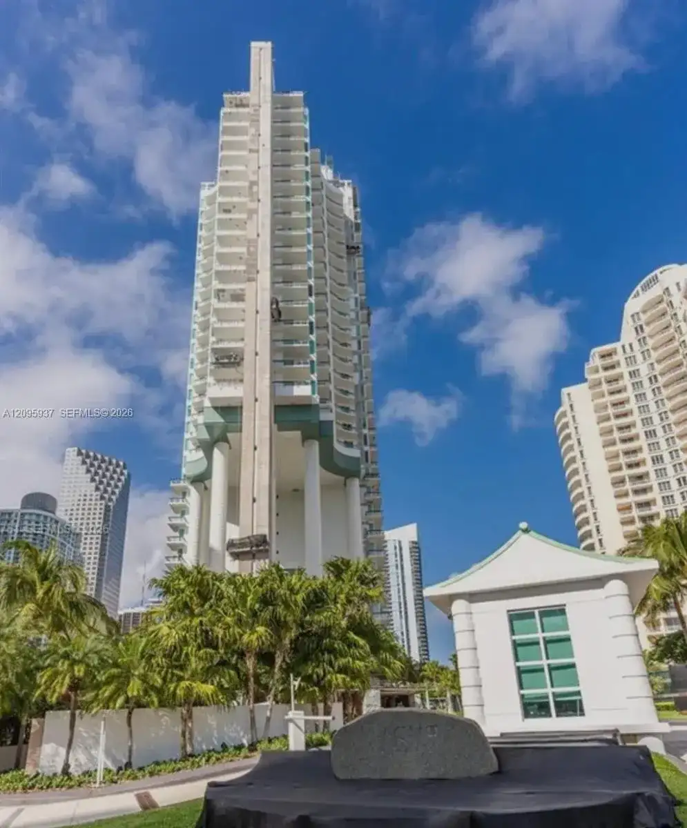 900 Brickell Key Blvd # 1901, Miami FL 33131 photo 4