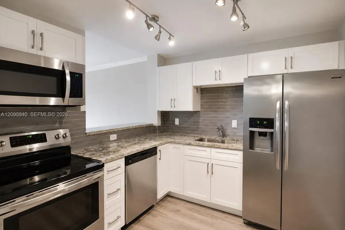 1881 Middle River Dr # 604, Fort Lauderdale FL 33305