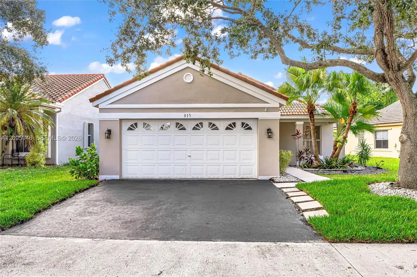 815 Falling Water Rd, Weston FL 33326