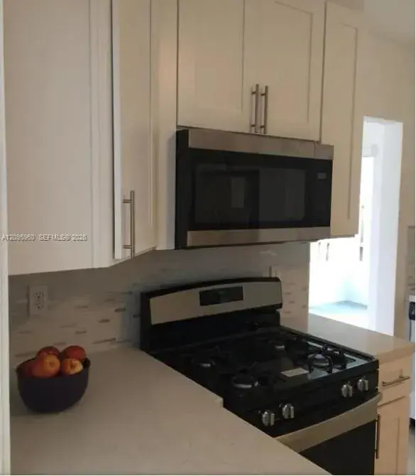 320 SW 7th Ct., Hallandale Beach FL 33009