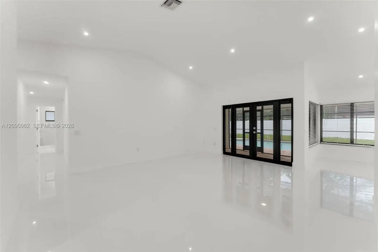 10480 SW 130th Ave, Miami FL 33186 photo 3