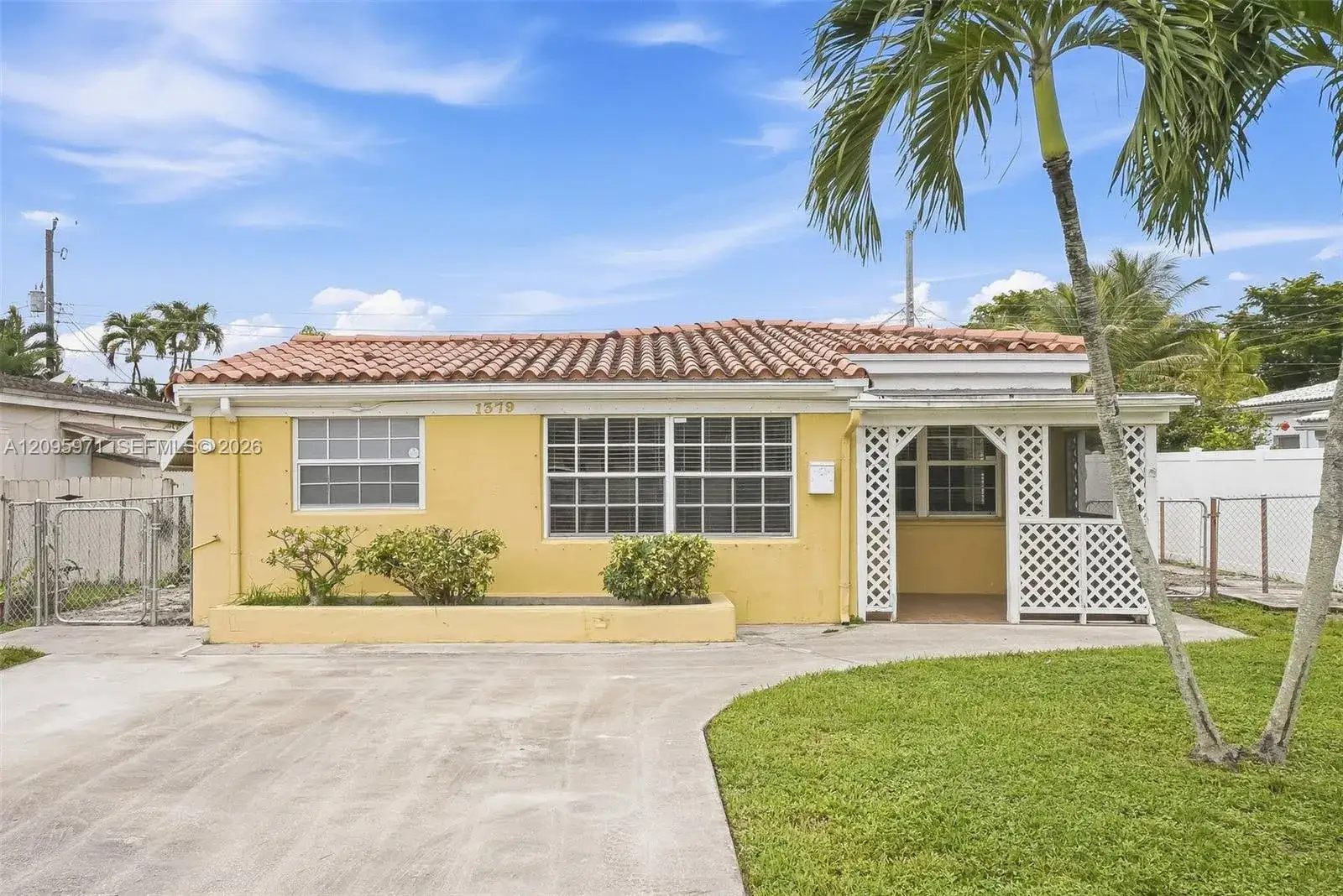 1379 NE 178th St, North Miami Beach FL 33162