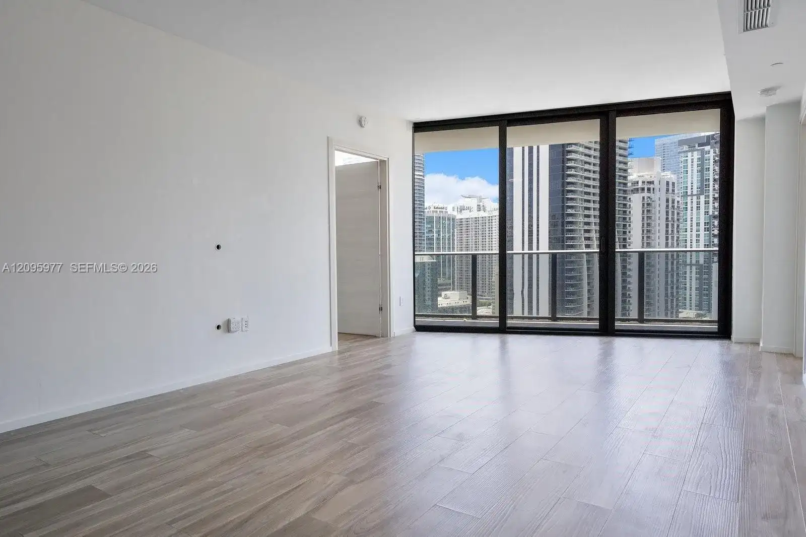 801 S Miami Ave # 2402, Miami FL 33130 photo 4
