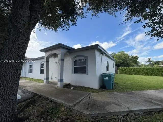 28402 SW 141st Pl, Homestead FL 33033