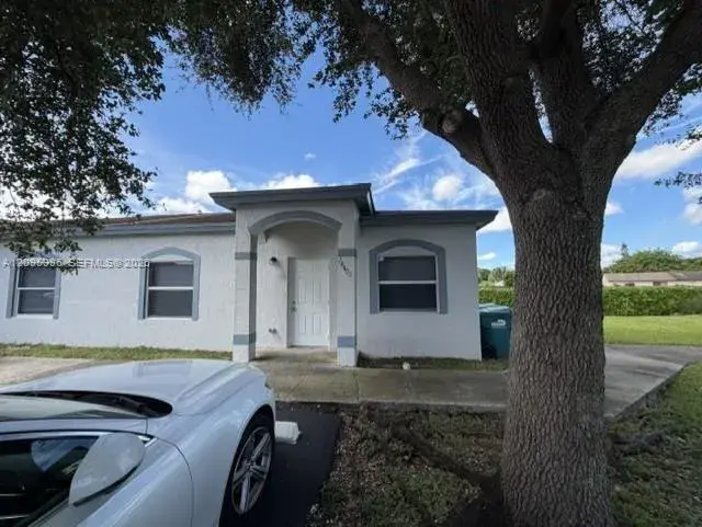 28402 SW 141st Pl, Homestead FL 33033