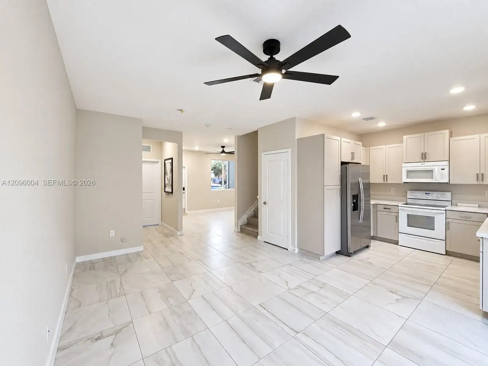 2419 SE 11th St, Homestead FL 33035 photo 4