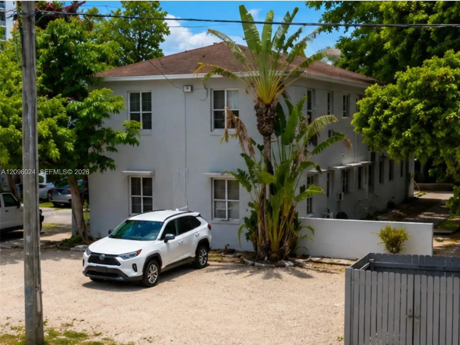 960 SW 7 St, Miami FL 33130
