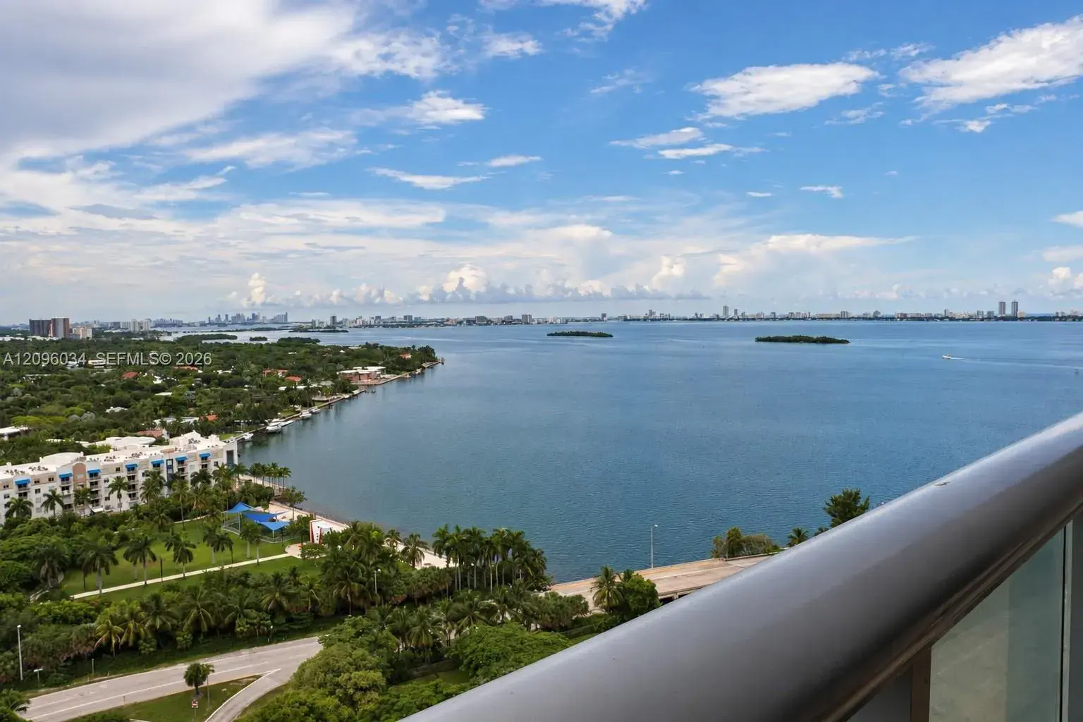 601 NE 36th St # 2004, Miami FL 33137