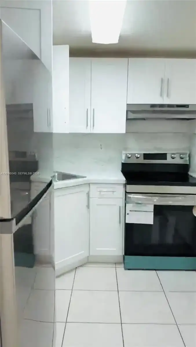 606 W 81st St # 407, Hialeah FL 33014