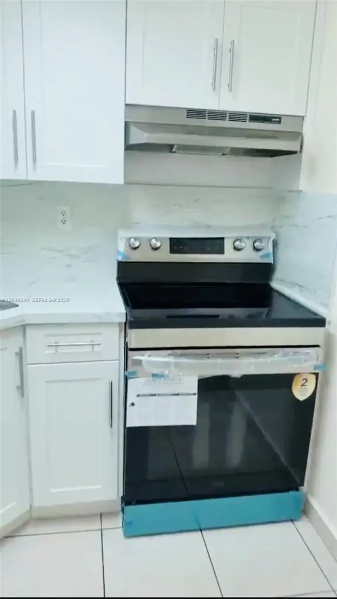 606 W 81st St # 407, Hialeah FL 33014 photo 2