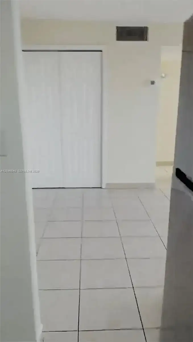 606 W 81st St # 407, Hialeah FL 33014 photo 3