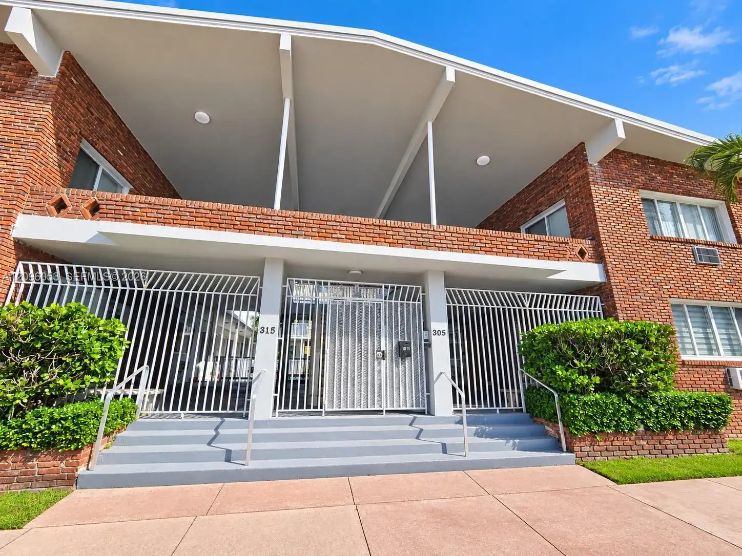 305 69th St # 105, Miami Beach FL 33141 photo 2