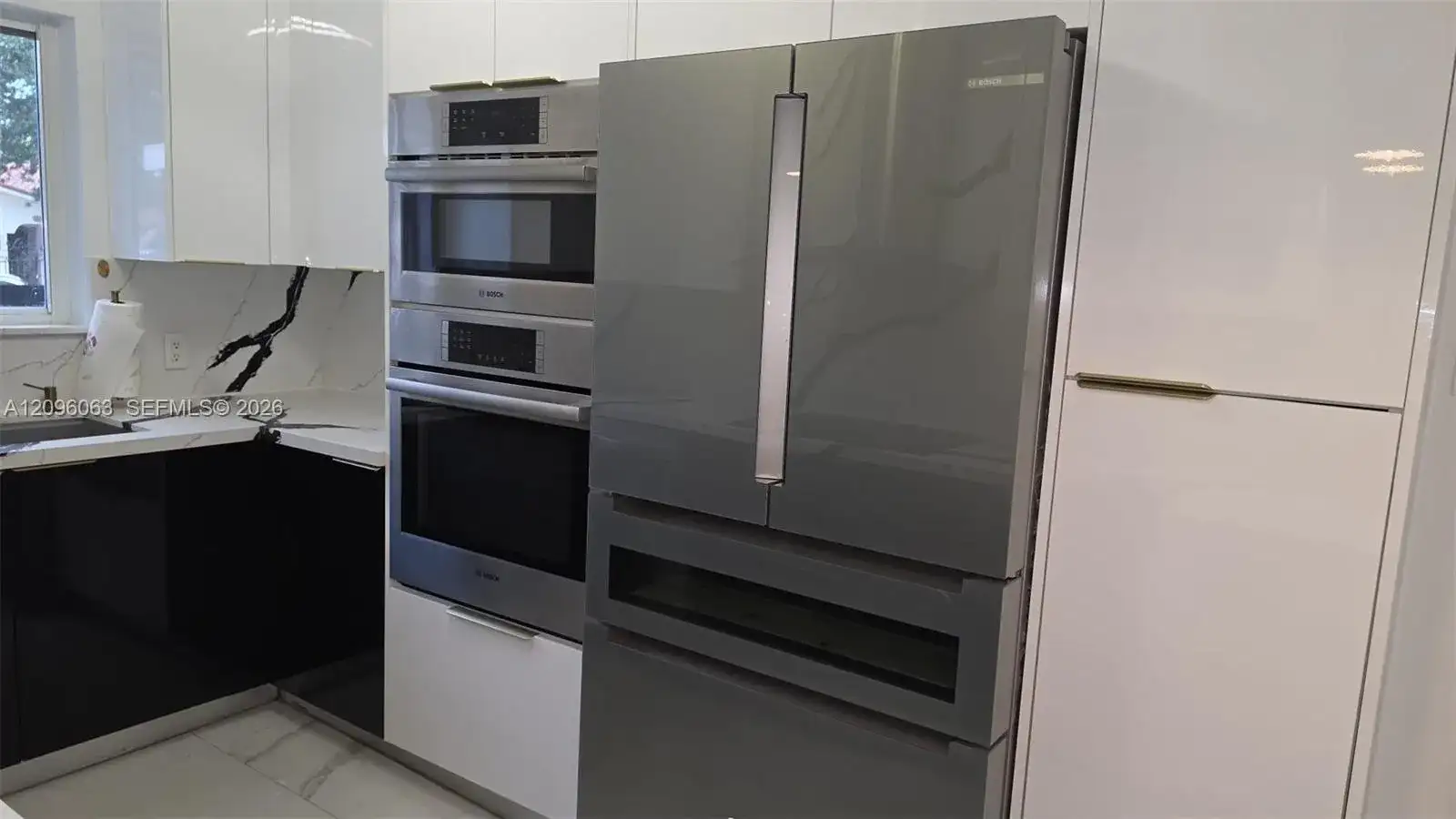449 NW 30th Pl # 449, Miami FL 33125 photo 2
