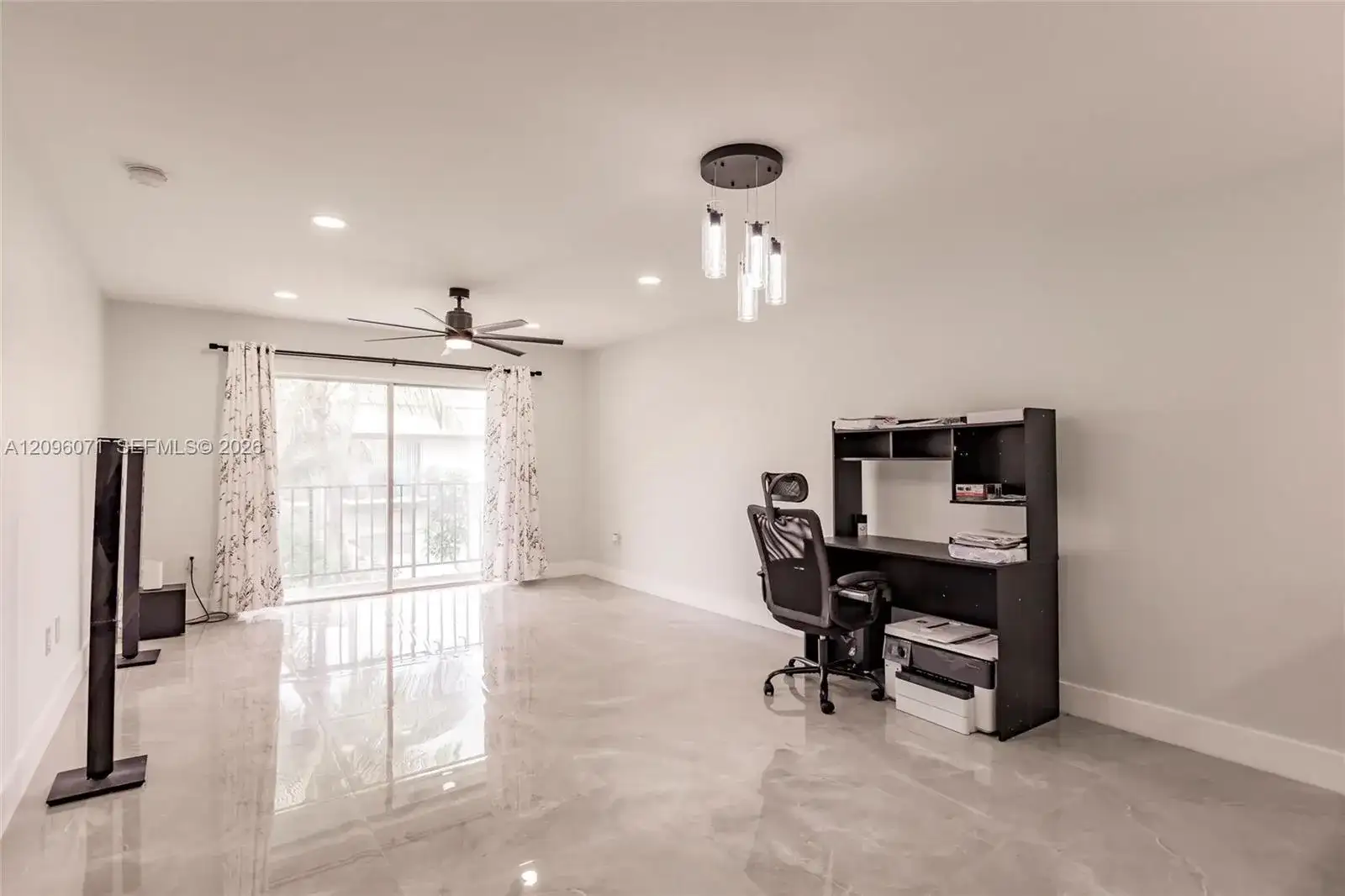 807 W Oakland Park Blvd # H12, Oakland Park FL 33311 photo 2