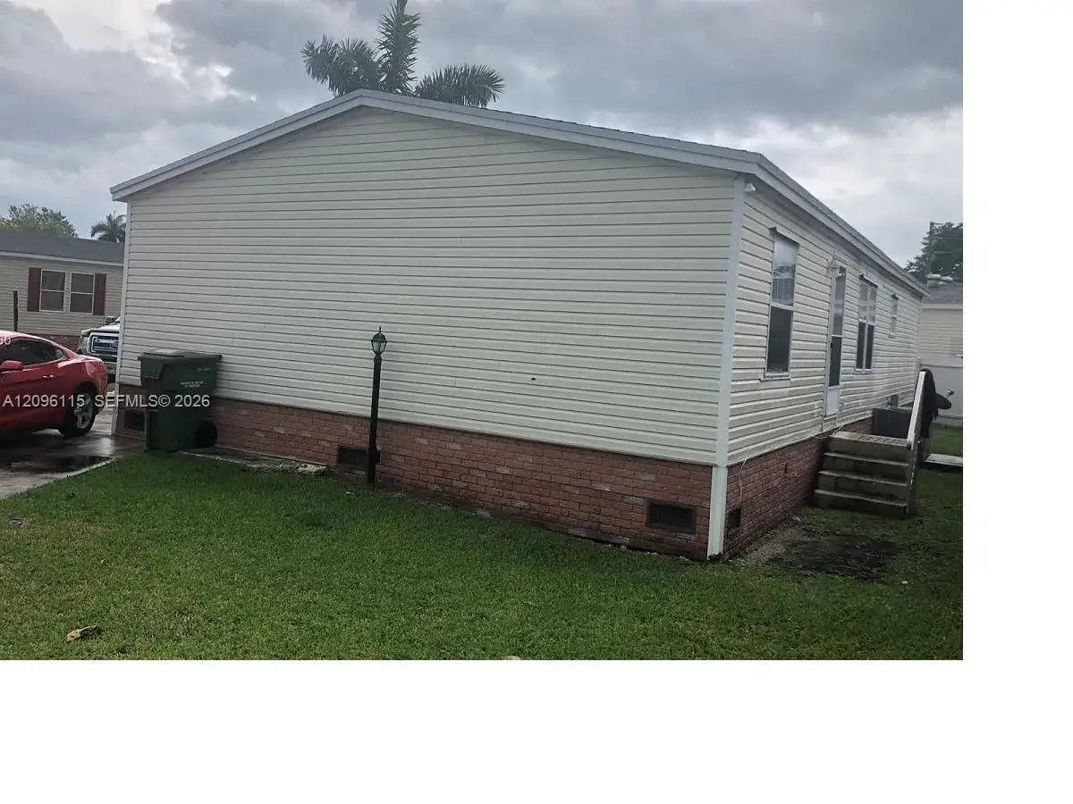 220 NE 12th Ave # 119, Homestead FL 33030
