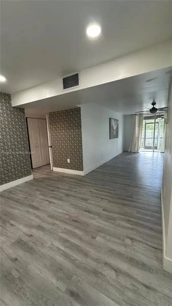 7100 NW 17 # 111, Plantation FL 33313