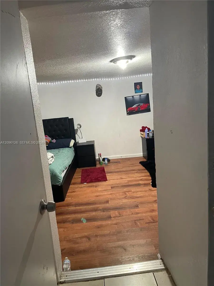 451 SE 8th St, Homestead FL 33030
