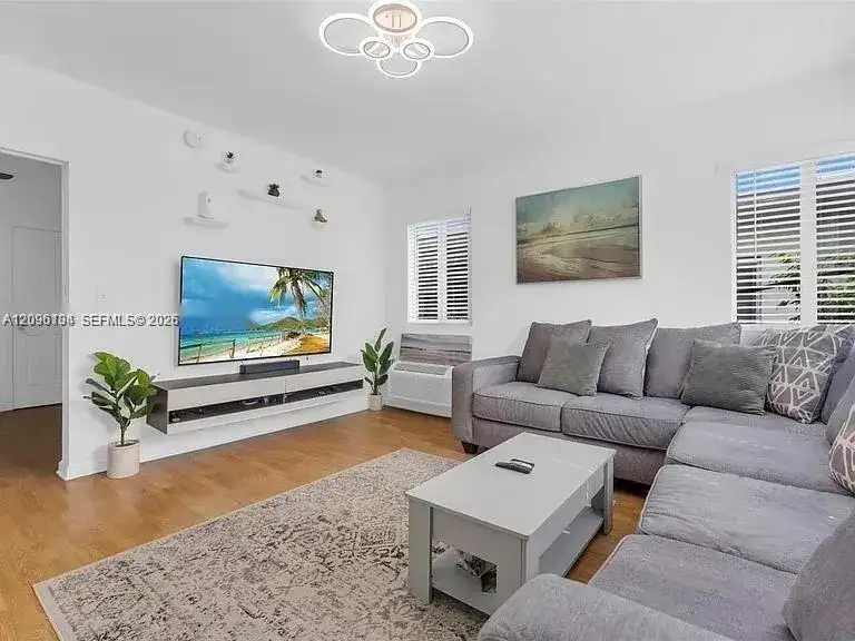 1027 Euclid Ave # 12, Miami Beach FL 33139 photo 2