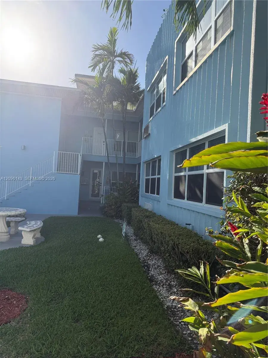 315 Van Buren St # 107B, Hollywood FL 33019