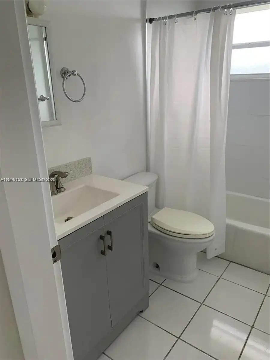 1450 Atlantic Shores Blvd # 303, Hallandale Beach FL 33009