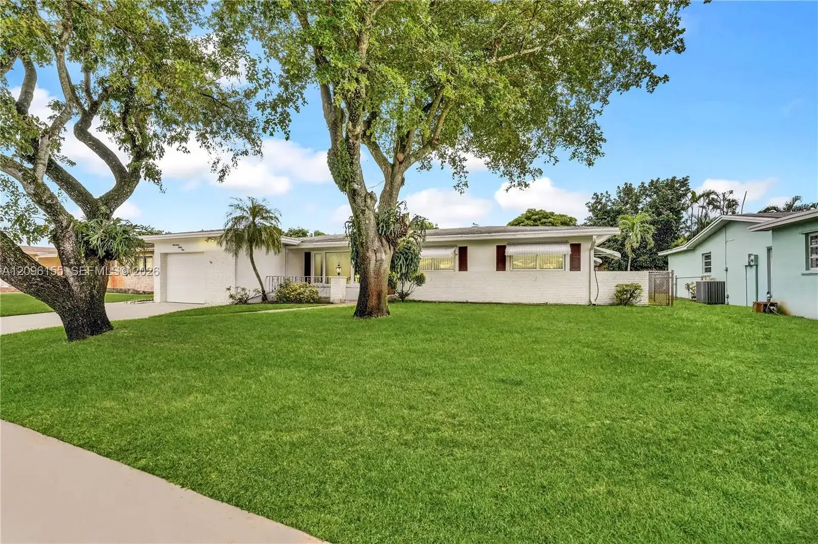 1731 NW 86th Ave, Pembroke Pines FL 33024 photo 3