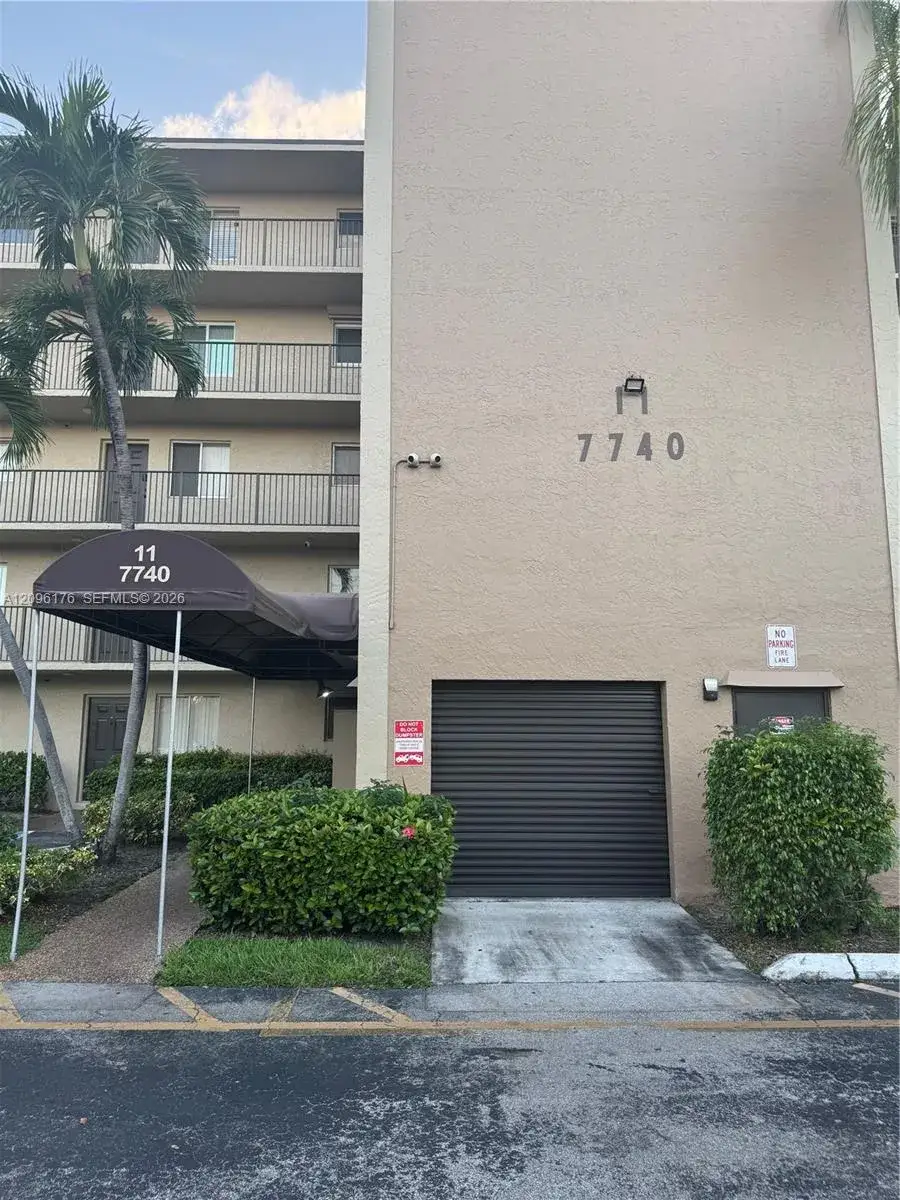 7740 NW 50th St # 405, Lauderhill FL 33351