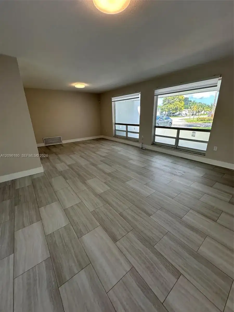 3608 Island Dr, Miramar FL 33023 photo 3