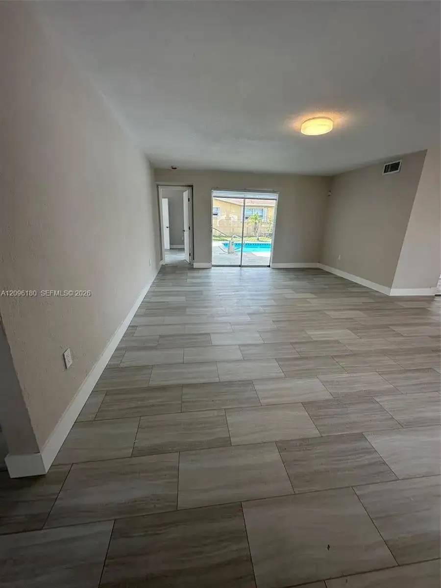 3608 Island Dr, Miramar FL 33023 photo 5