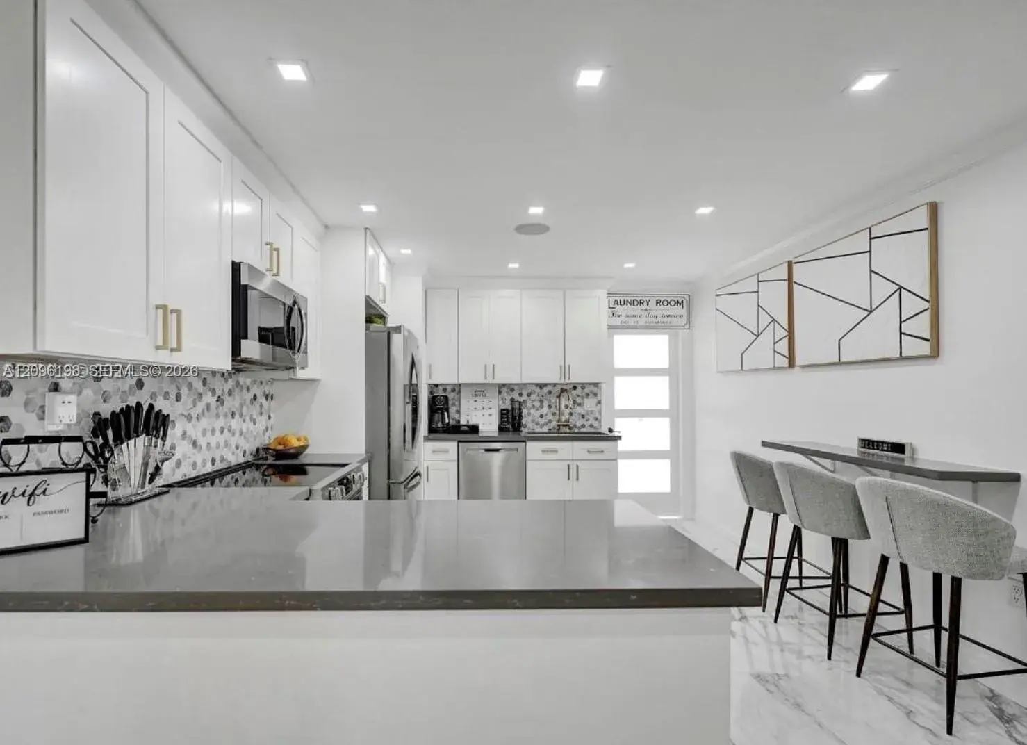 814 SE 14th St, Fort Lauderdale FL 33316