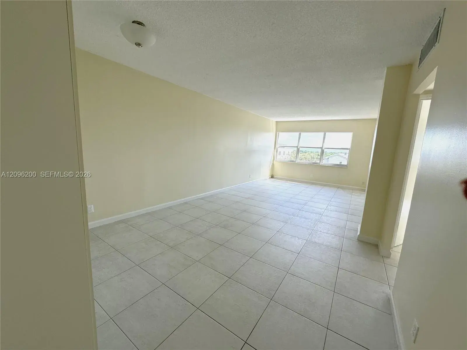 2555 NE 11th St # 710, Fort Lauderdale FL 33304