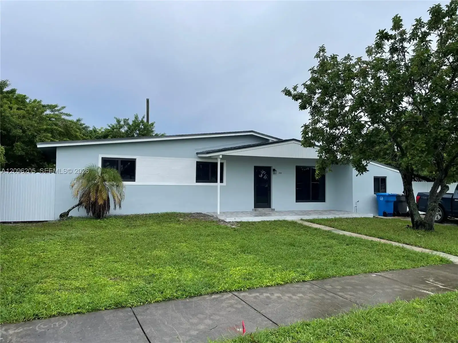 3720 SW 32nd St, Hollywood FL 33023