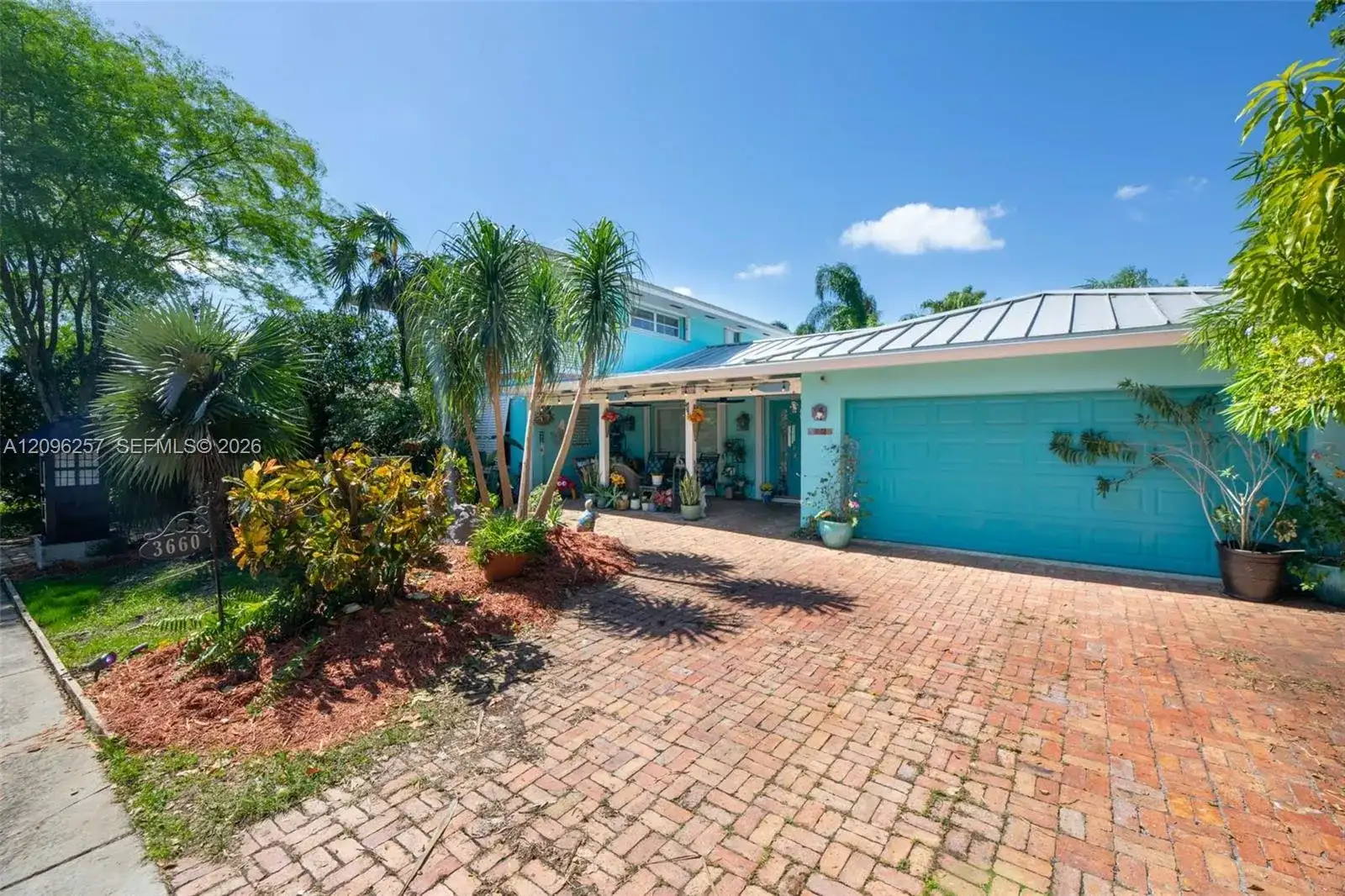 3660 N 53rd Ave, Hollywood FL 33021 photo 2