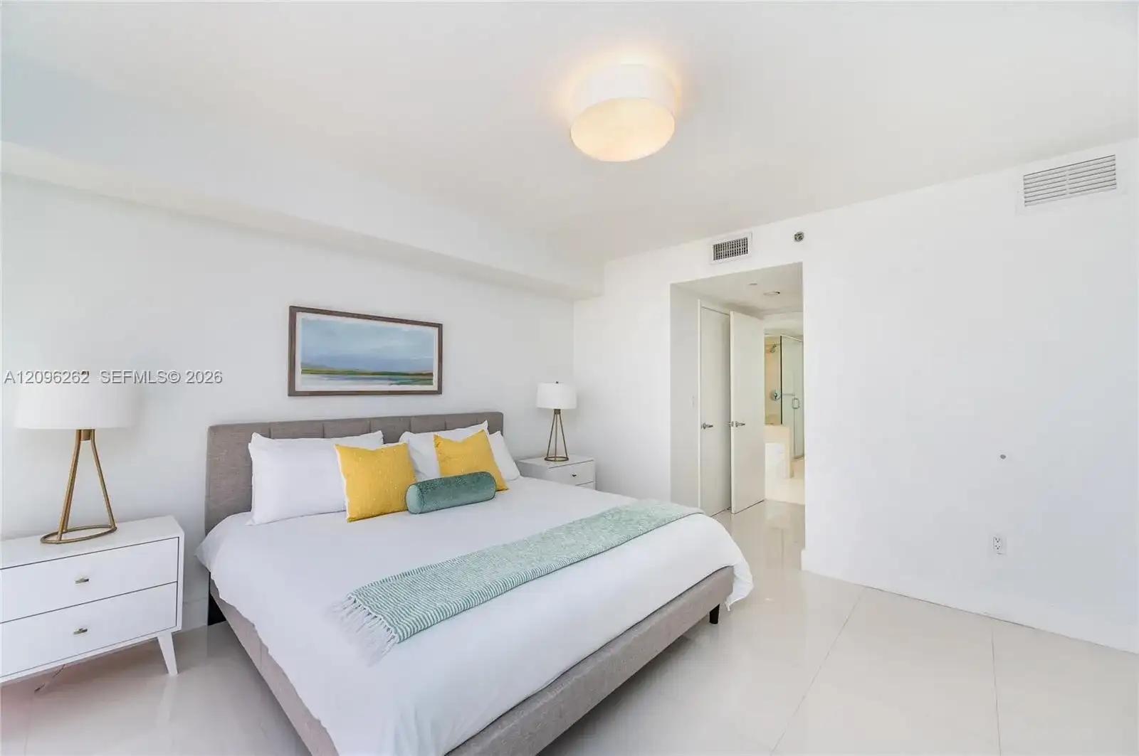 50 Biscayne Blvd # 3906, Miami FL 33132 photo 4