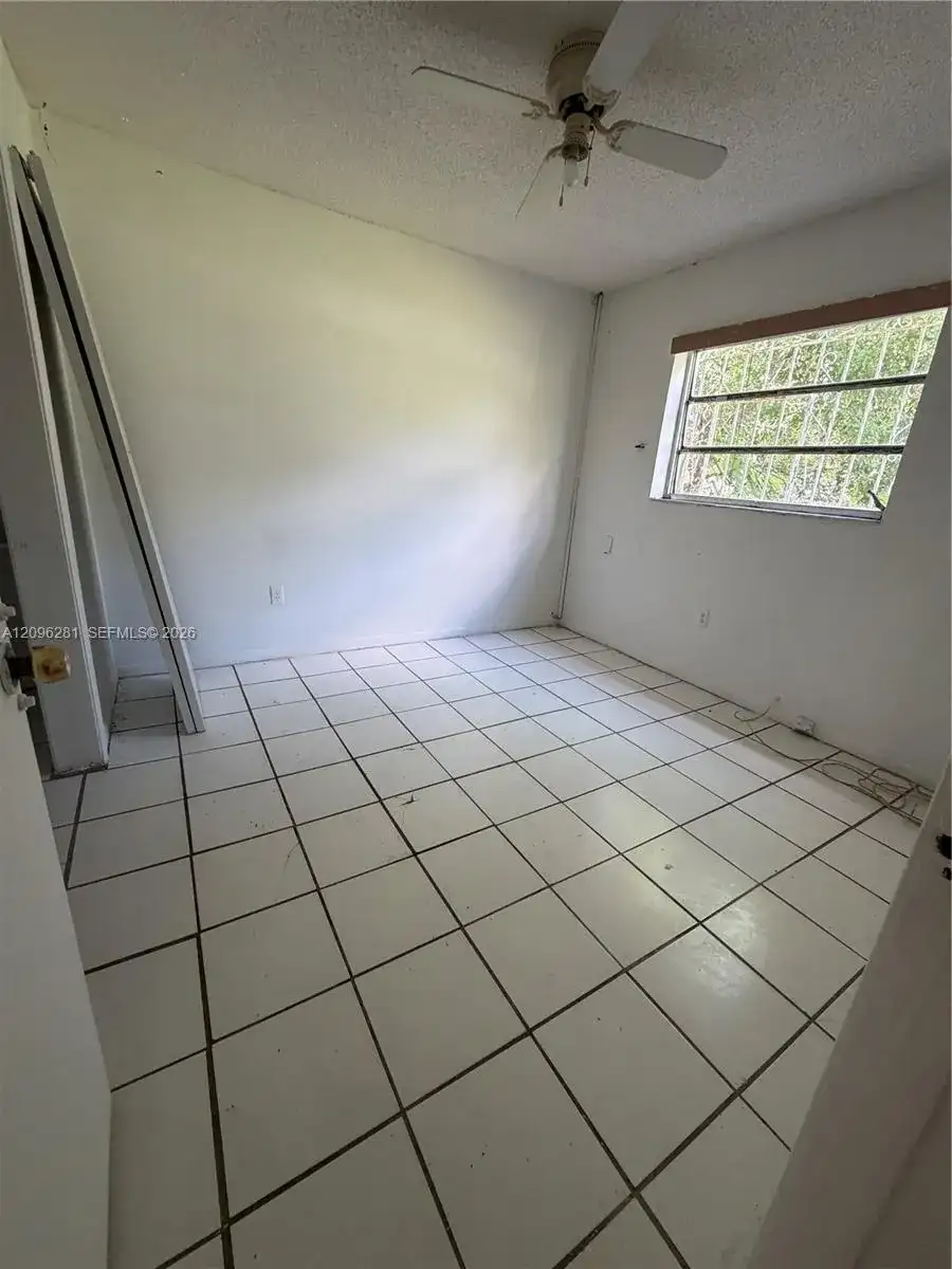 4824 NW 15th Ct, Miami FL 33142 photo 4