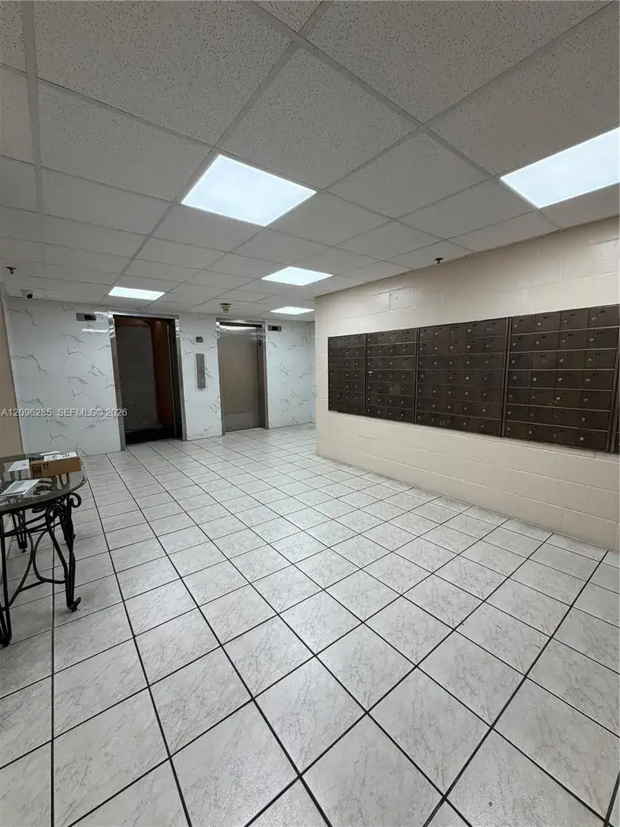 5055 NW 7th St # 504, Miami FL 33126 photo 3