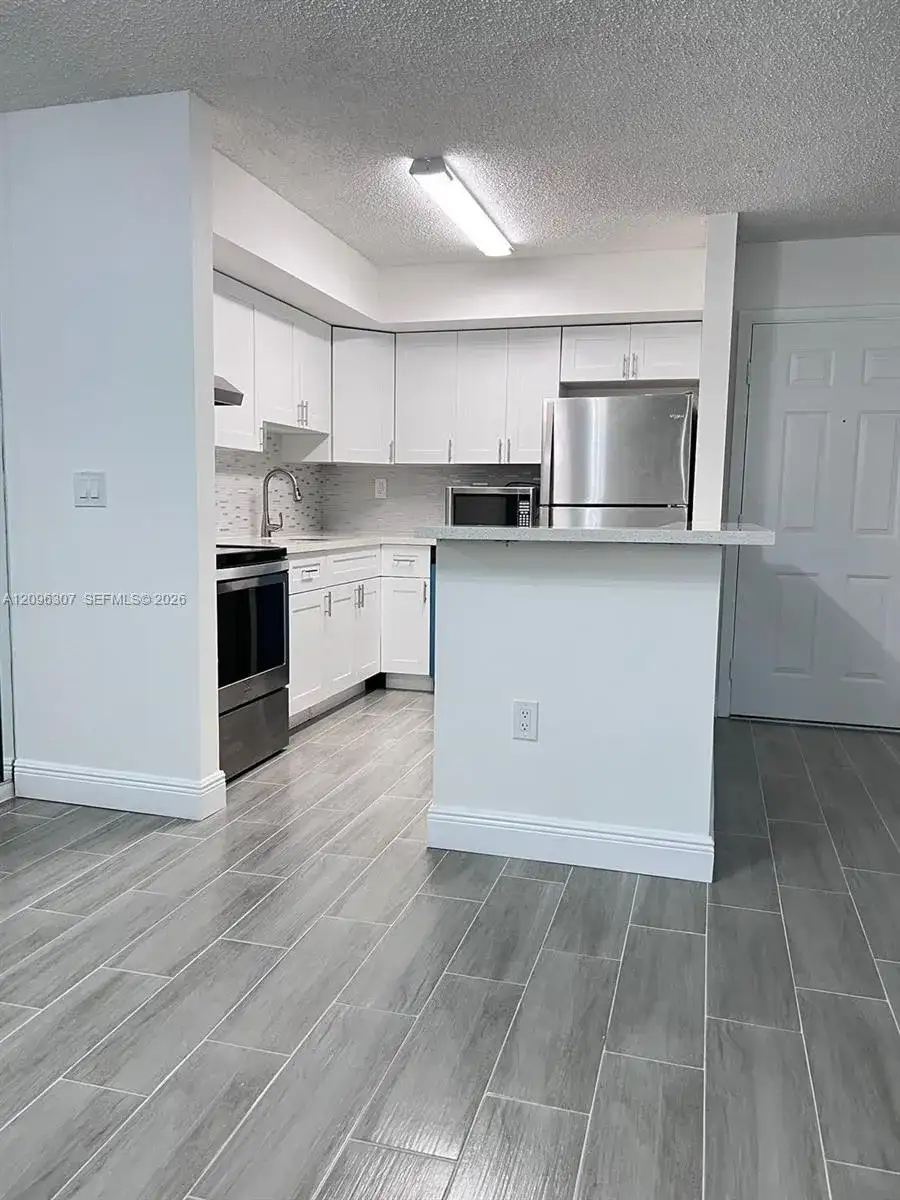 19055 NW 62nd Ave # 111, Hialeah FL 33015 photo 3